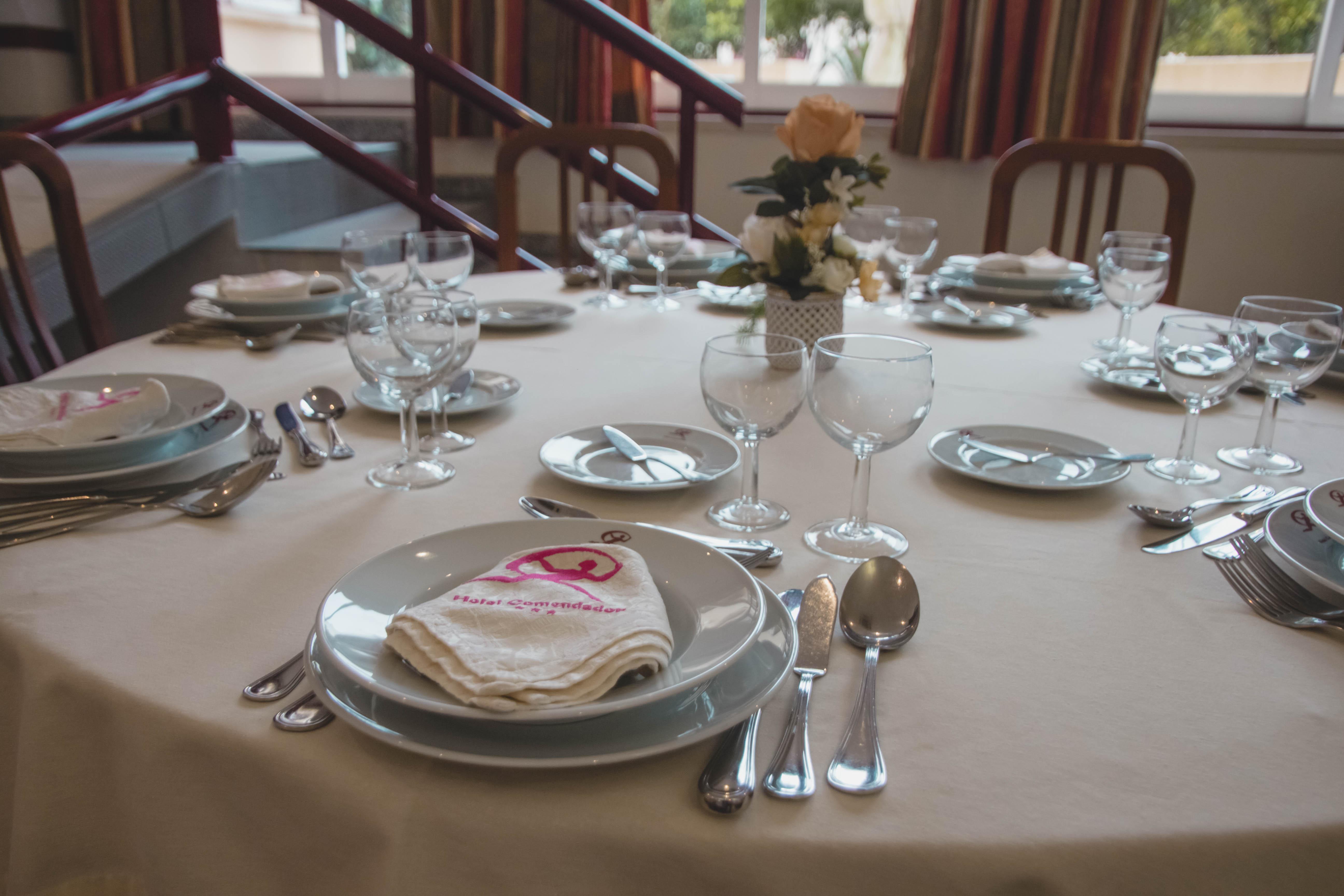 Hotel Comendador บอมบาร์ฮัล ภายนอก รูปภาพ