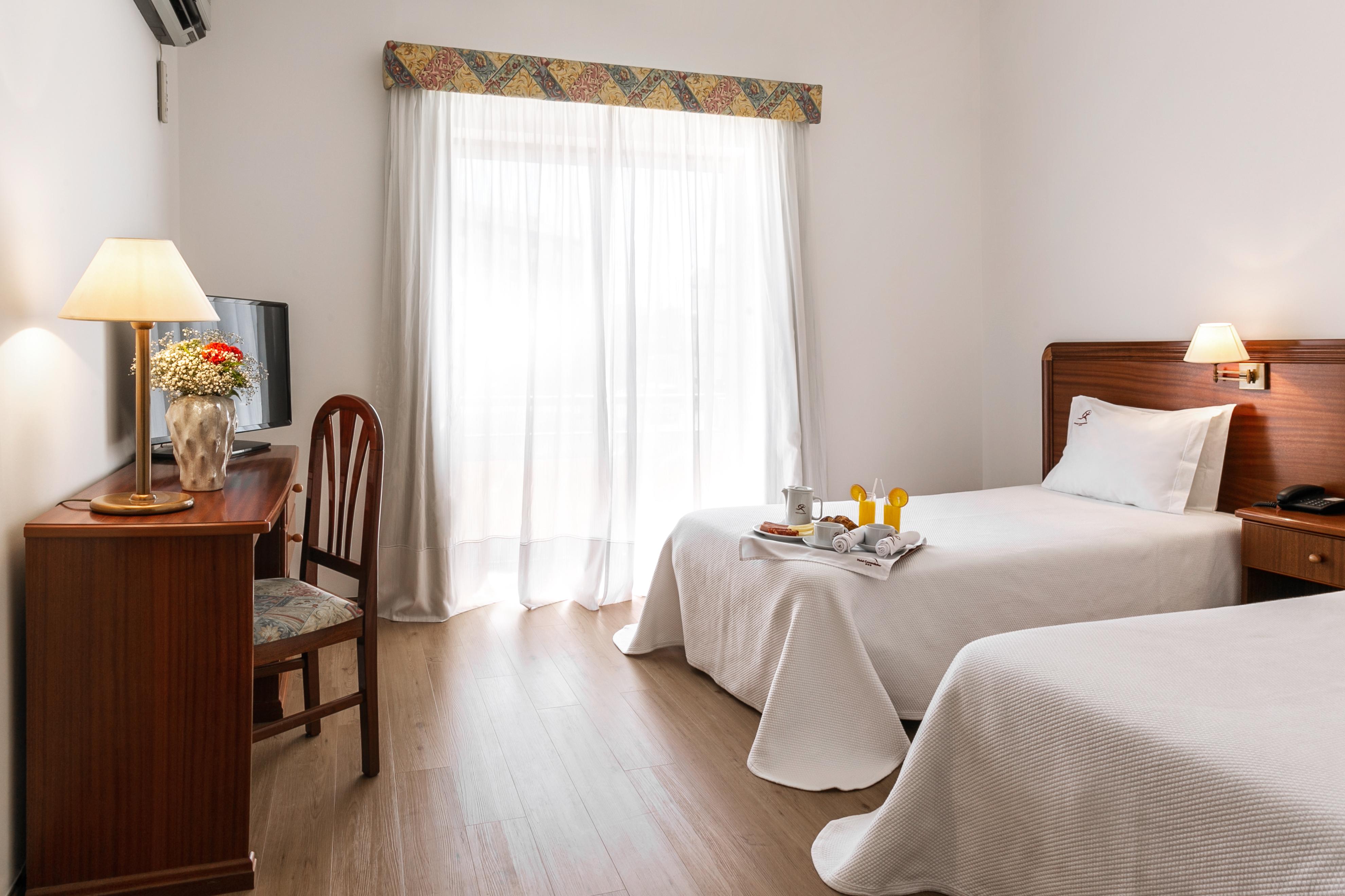 Hotel Comendador บอมบาร์ฮัล ภายนอก รูปภาพ