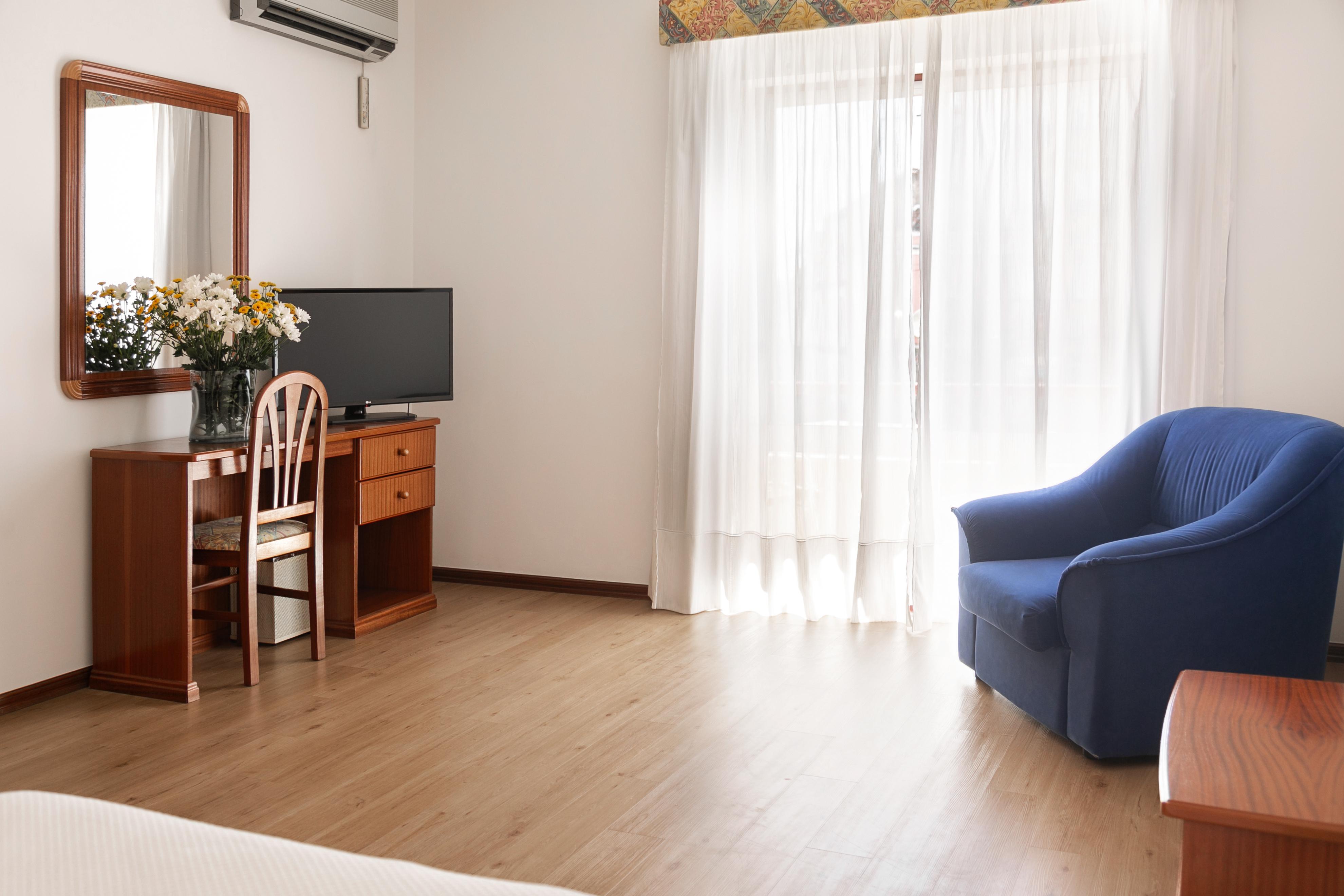 Hotel Comendador บอมบาร์ฮัล ภายนอก รูปภาพ
