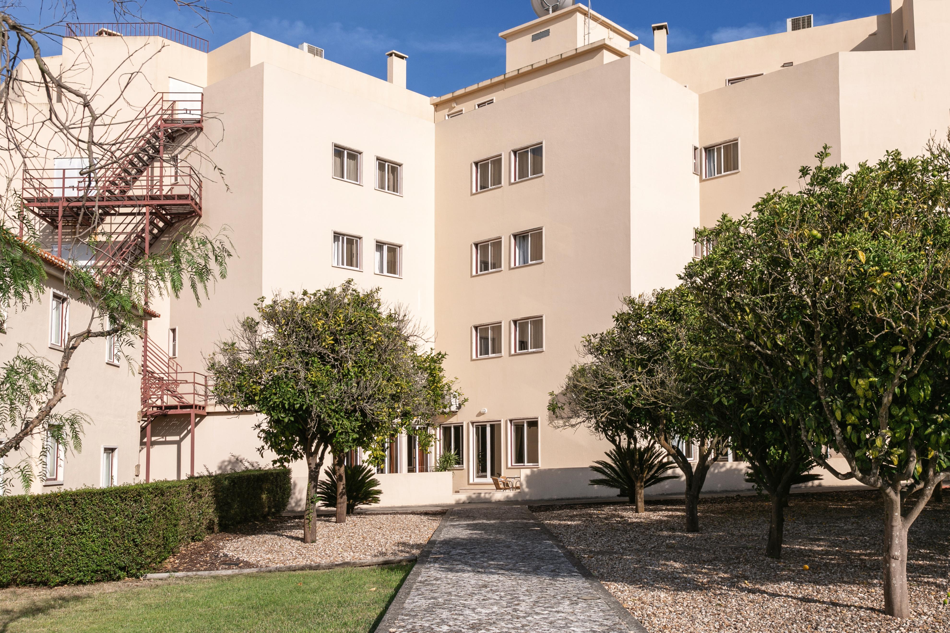 Hotel Comendador บอมบาร์ฮัล ภายนอก รูปภาพ
