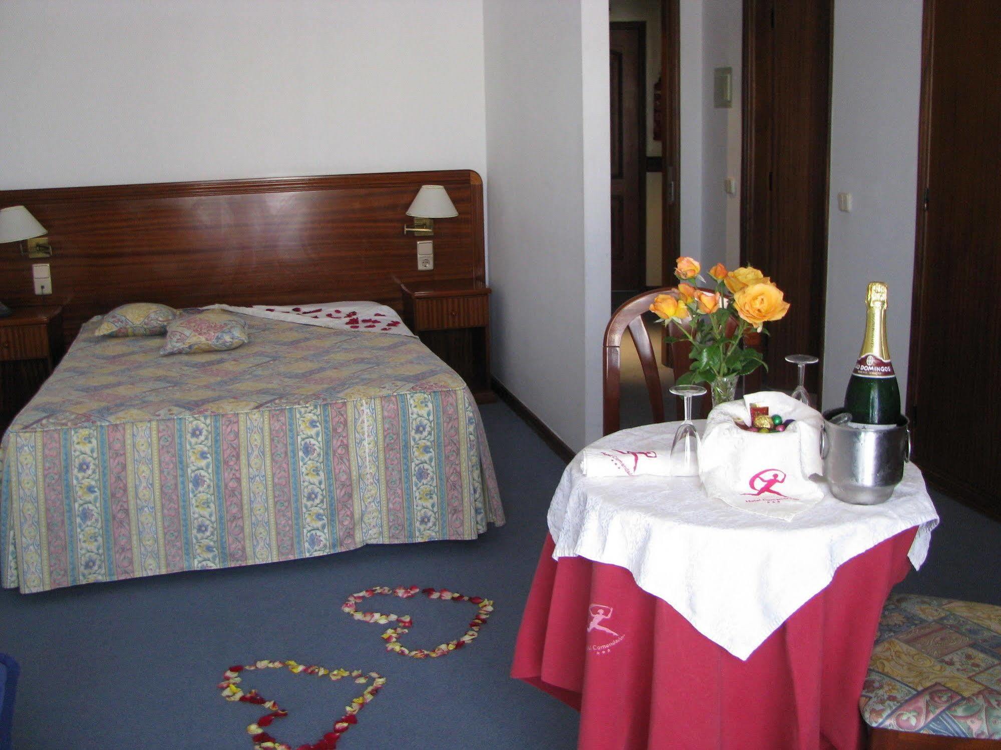 Hotel Comendador บอมบาร์ฮัล ภายนอก รูปภาพ
