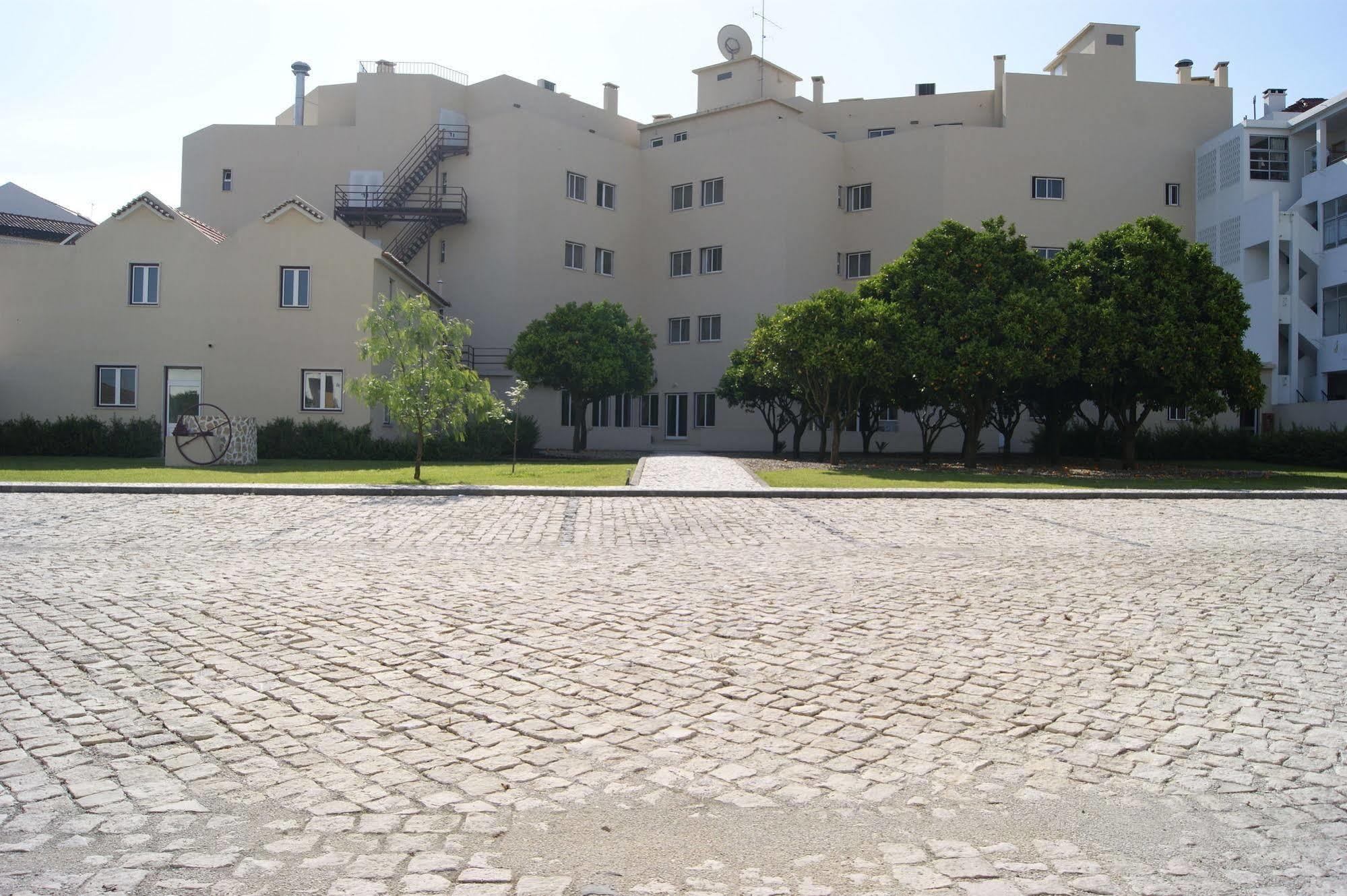 Hotel Comendador บอมบาร์ฮัล ภายนอก รูปภาพ